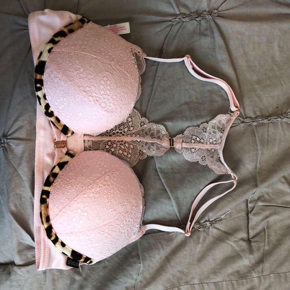 Victoria secrets pink bra
